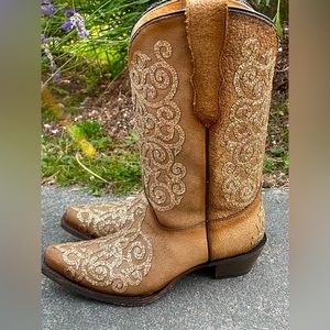(brand new with tags) boot barn gold sequins cow- girl boots